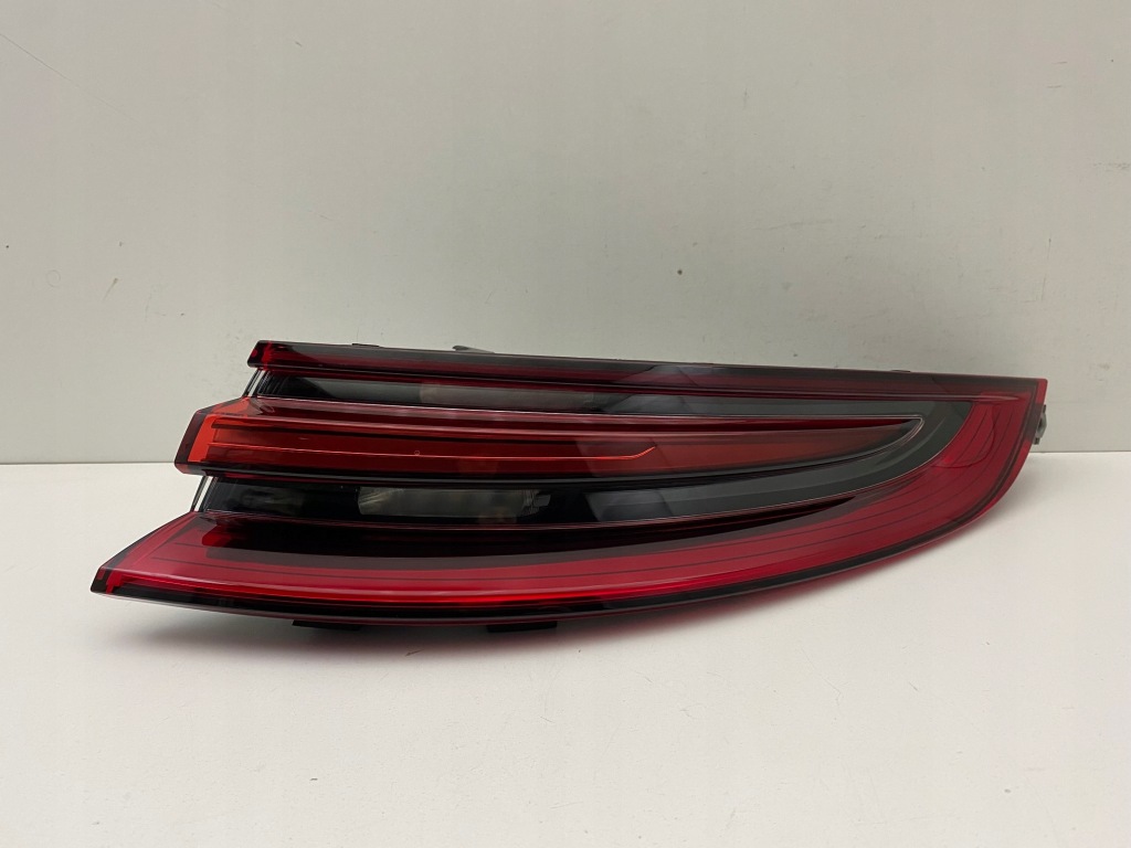 фото №1, Porsche оригінальний номер 971945092b лампа задня комбінована