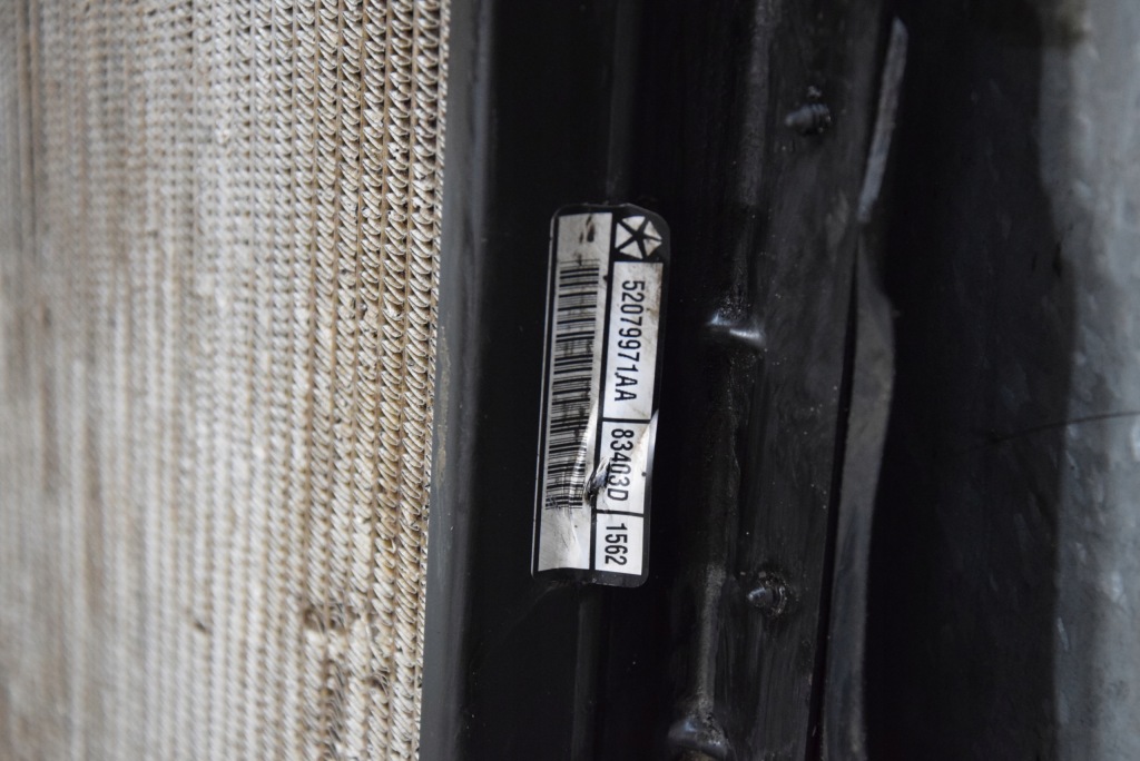 Jeep grand cherokee wj 2.7 crd радіатор води 52079971aa Недорого