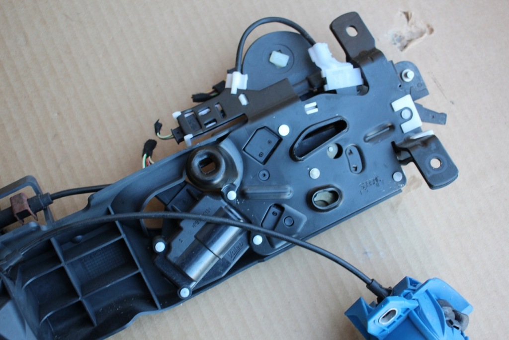 Механізм замок кришки багажника bmw e93 кабріолет  комплекти 7129214 Київ