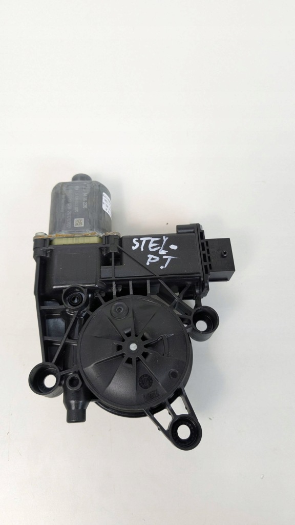 Купить Alfa romeo stelvio 0130822070 двигатель подъемник стекло