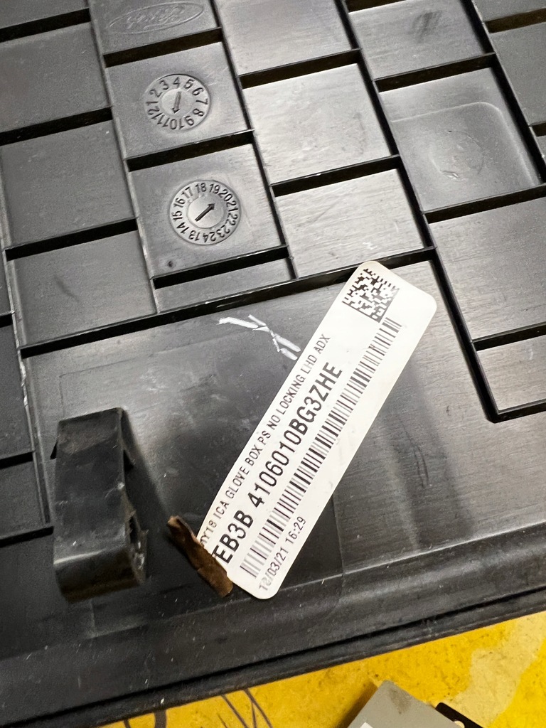 фото №7, Бардачок пасажира ford ranger mk5 v wildtrak