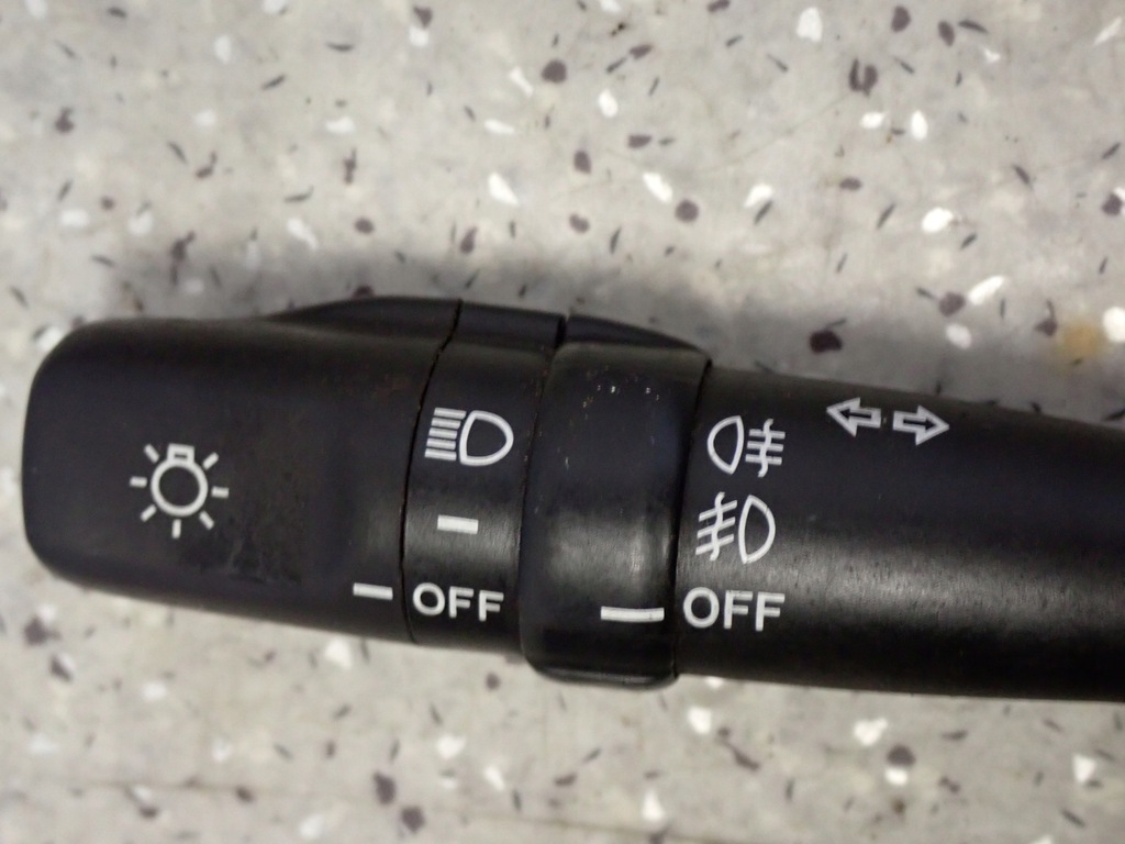 фото №7, Toyota avensis verso выключатель переключатель света