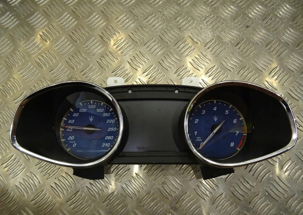 фото №1, Maserati quattroporte vi приладова панель лічильник 670030596