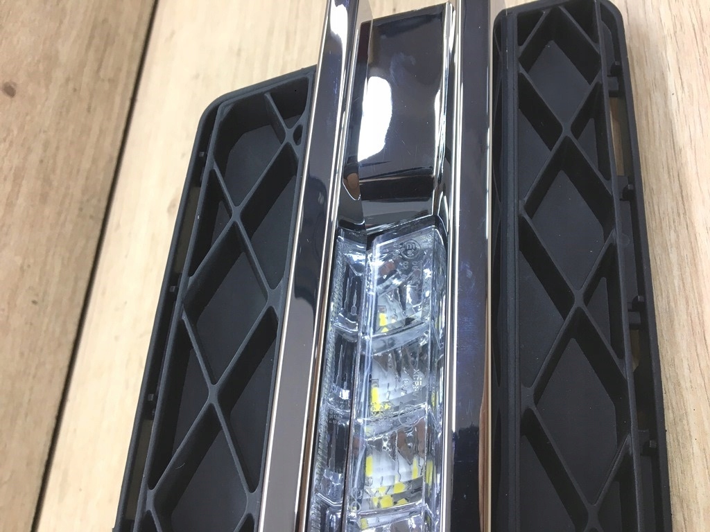 фото №14, Решётка хром правый do glk x204 2008-2012r. свет led drl движение dziennej