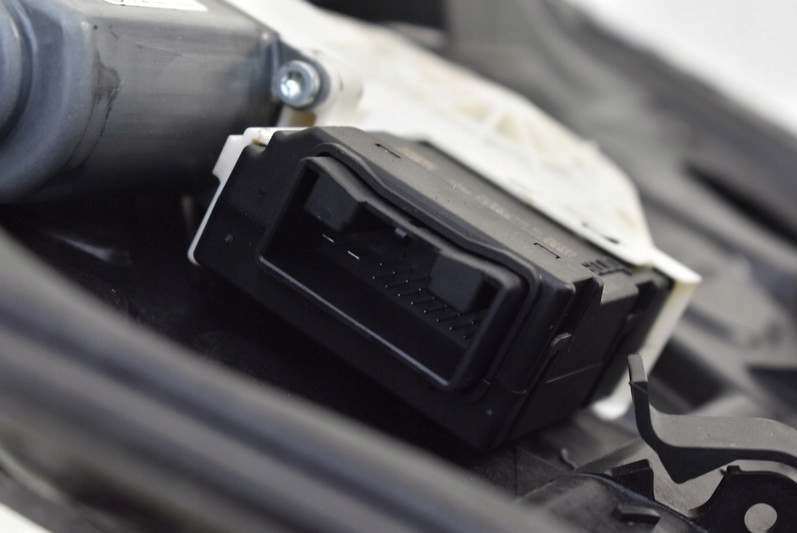 фото №8, Підйомник скло правий задня задній vw passaat cc 10r