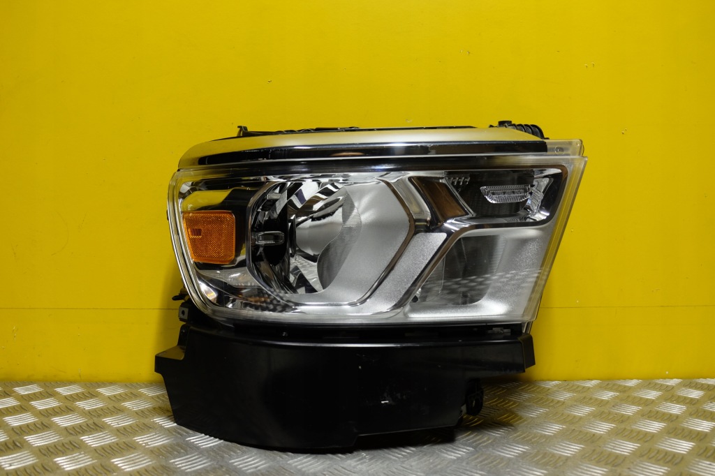 фото №1, Dodge ram 1500 2019- фара лампа звичайна права usa