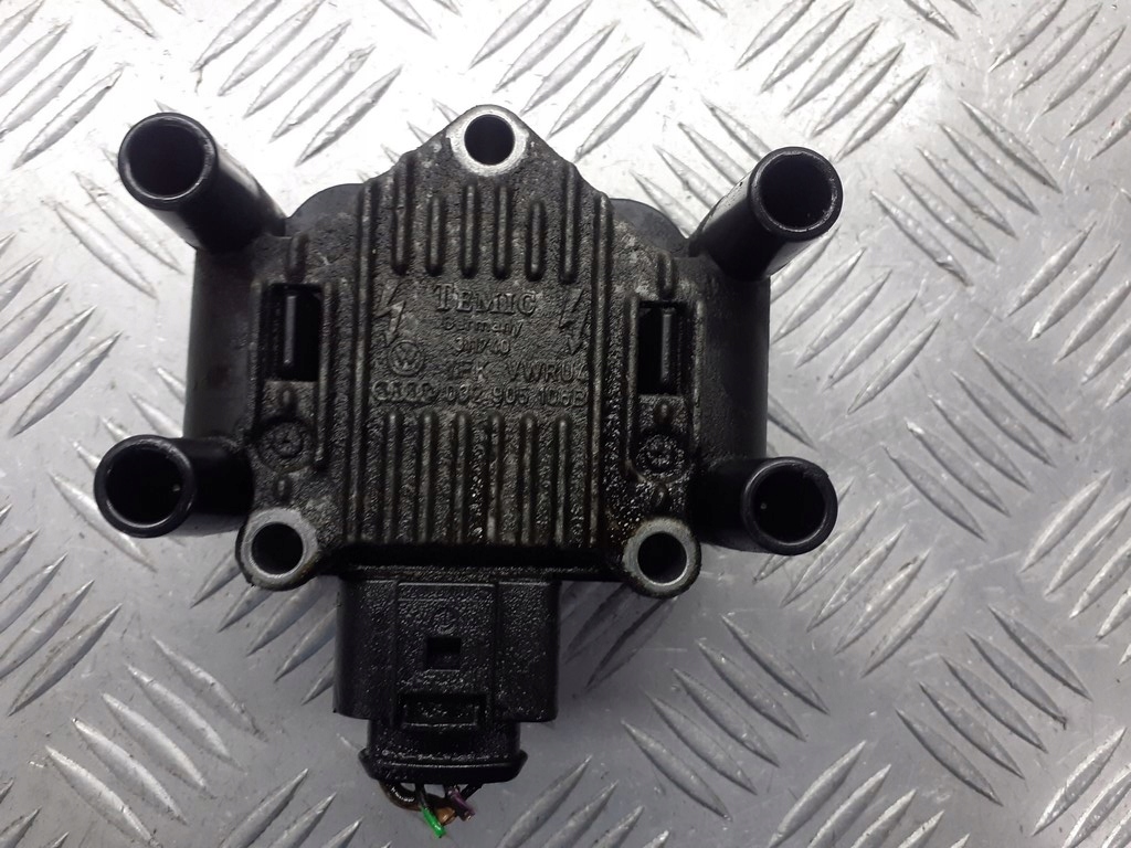 фото №1, Котушка запалювання seat toledo ii 1.8 032905108e