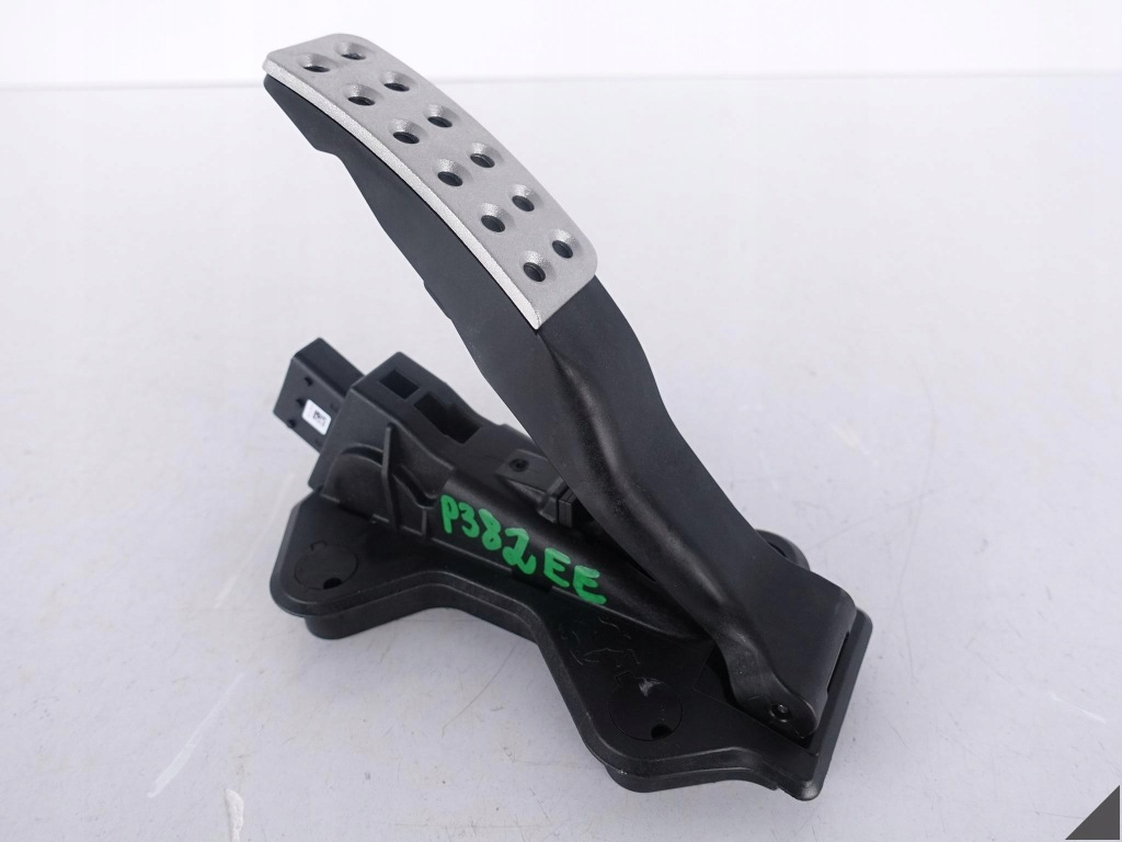 фото №1, Ferrari roma spider f169 296 gts f171 sf90 f173 педаль прискорення газу