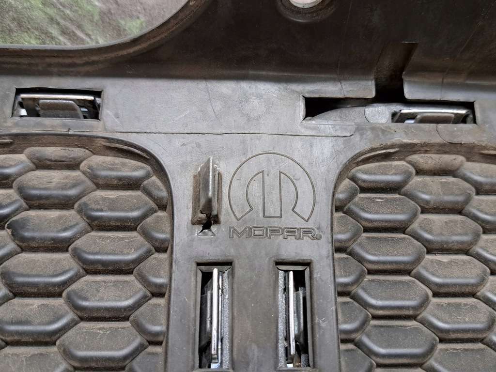 фото №9, Jeep renegade решётка радиатора оригинальная