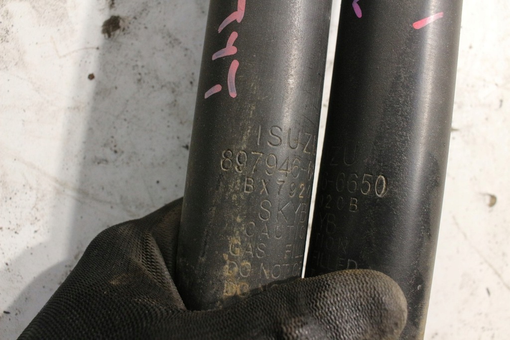 фото №8, Амортизатори задня комплект isuzu d-max 06r. 3.0 d