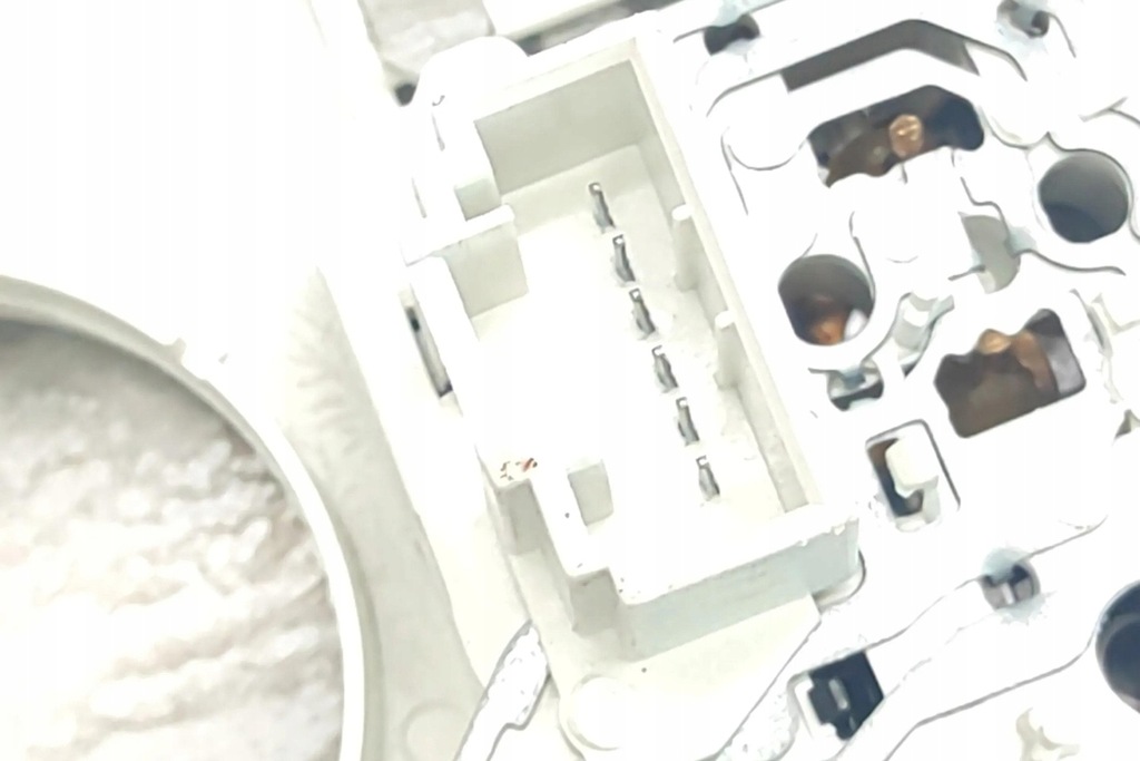 фото №8, Освітлення внутрішнє vw golf plus 5m1, 521 1k0947133d 1.6l дизель 77kw