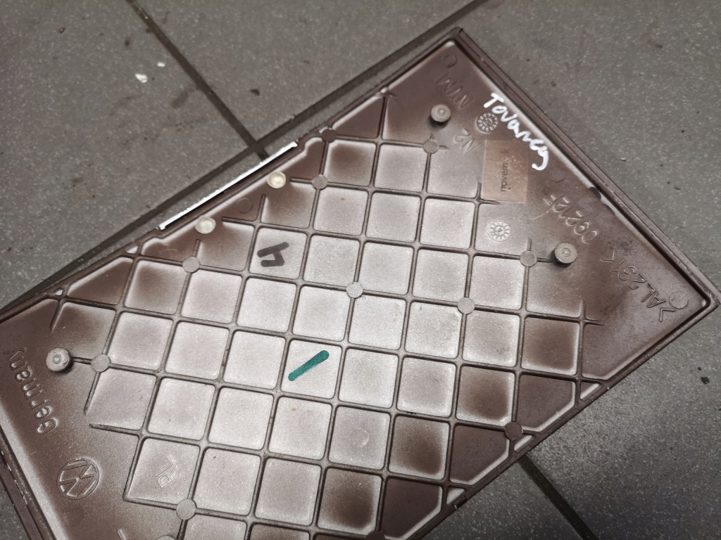 фото №11, Dekor drewno туннель vw touareg 7l6863351