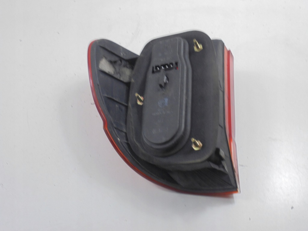 Купити Bmw 5 e39 97-00 лампа задня ліва kombi 8371324 + вкладиш ламповий