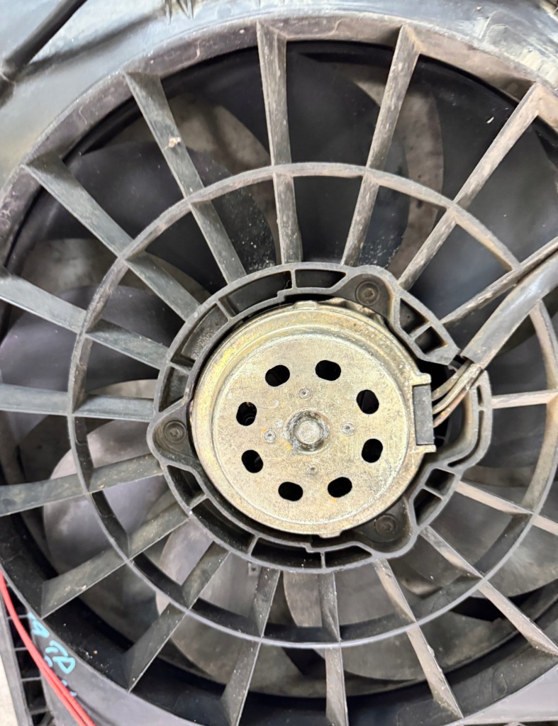 Fiat scudo peugeot expert jumpy 95-06r вентилятор радиатора 1496073080 Киев