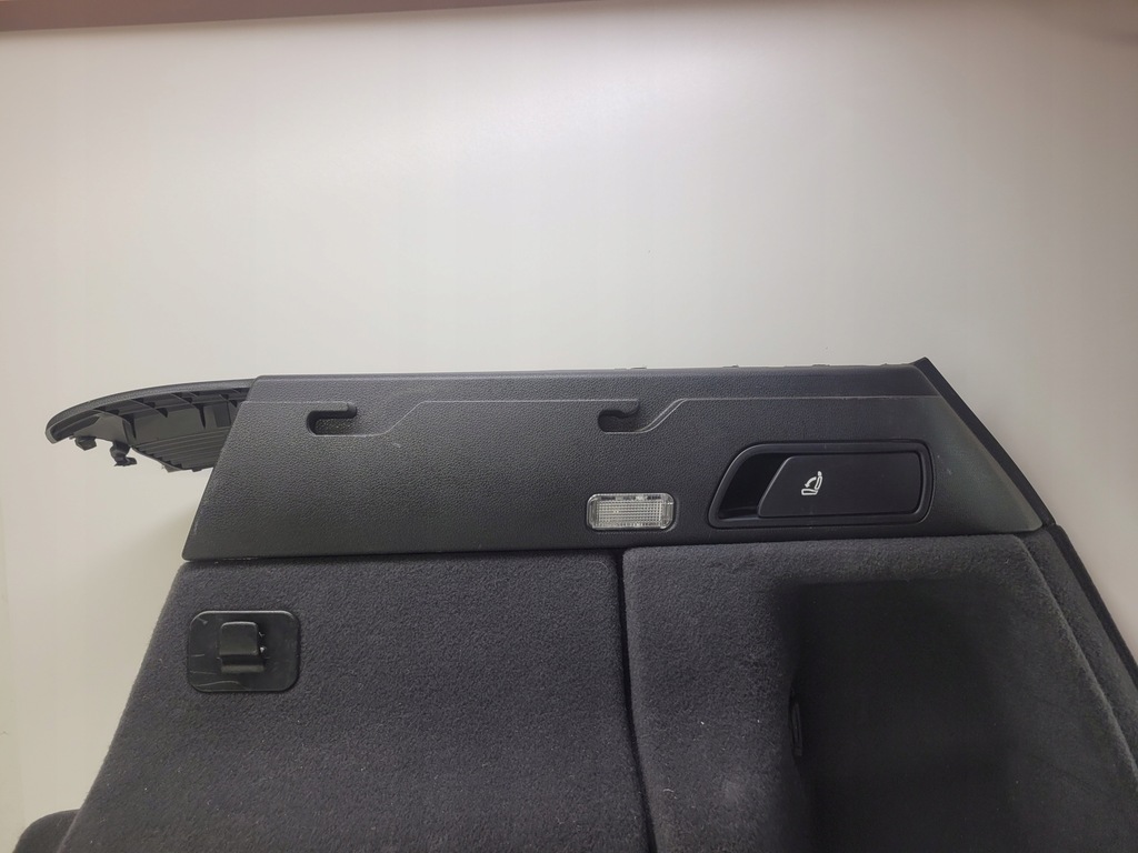 фото №9, Обшивка багажника правый задняя audi q5 8r 8r0863880d al1 szary