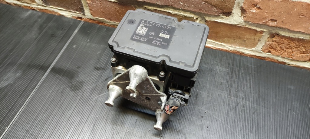 фото №1, Mercedes w204 насос abs a2044316912 a1729014100