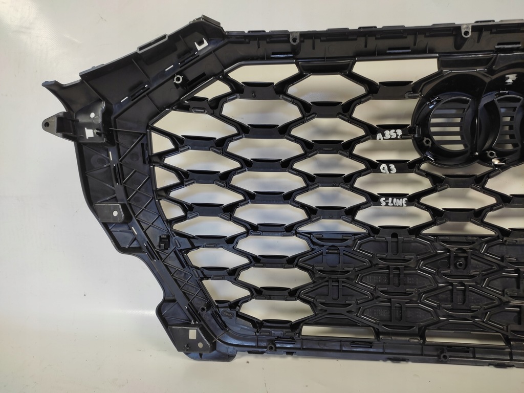 фото №10, Audi q3 ii s-line sportback 83f решётка радиатора решётка радиатора радиатора black 2018-