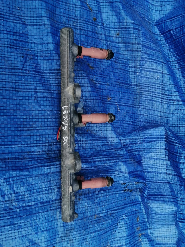 Молдинг упорскування lexus rx350 3.0 в Україні