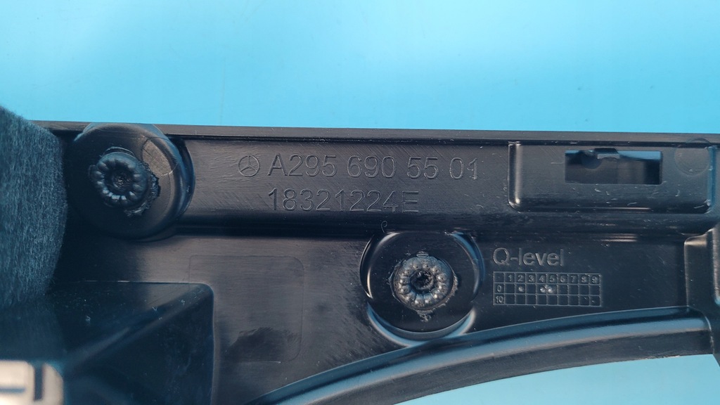 фото №10, Mercedes eqe w295 350+ 23r защита накладка стойка d правая a2956905501