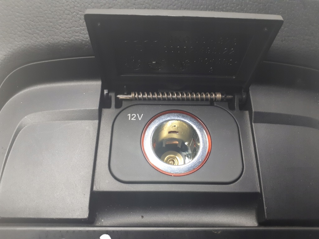 фото №6, Audi a4 b8 бардачок прикуриватель 12v europa 10 r