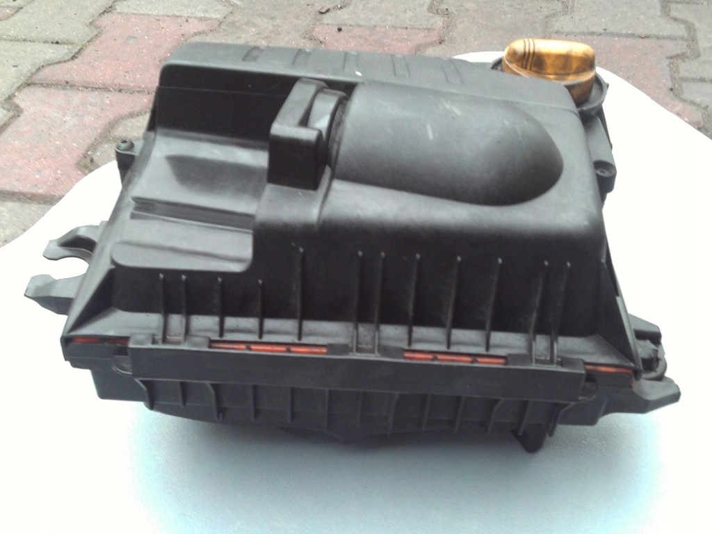 фото №5, Корпус фільтра повітря trafic vivaro 2.0dci 06-