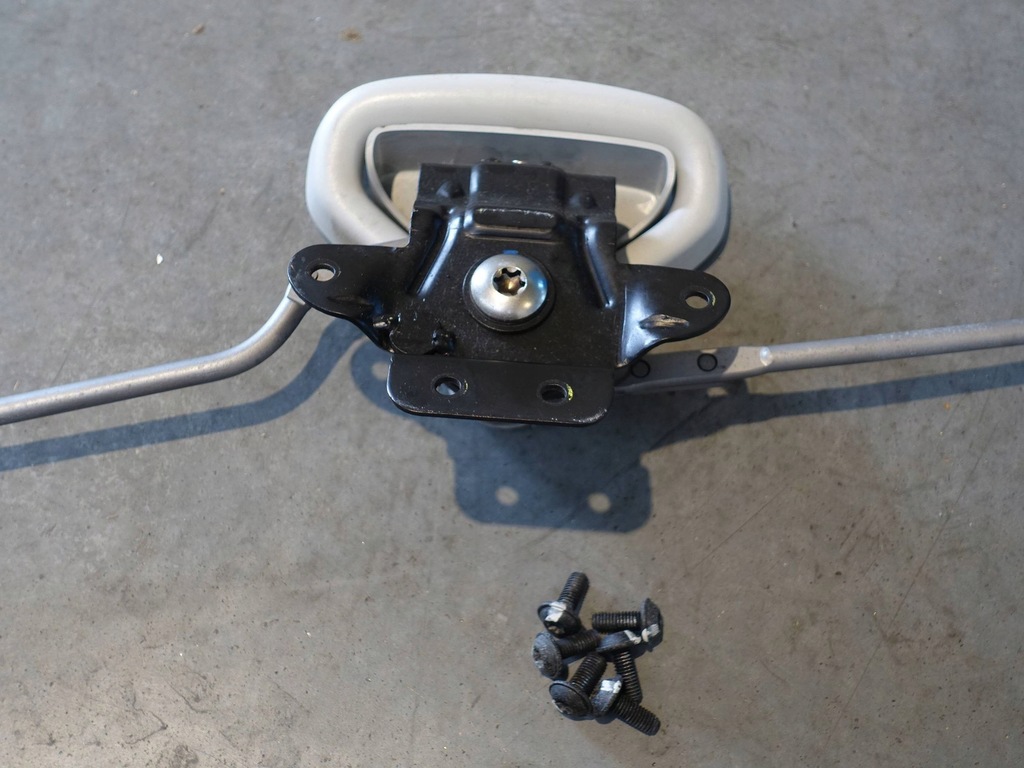 фото №8, Vw new beetle cabrio 1y0 02-10 кронштейн ручка засов замок замок крыша