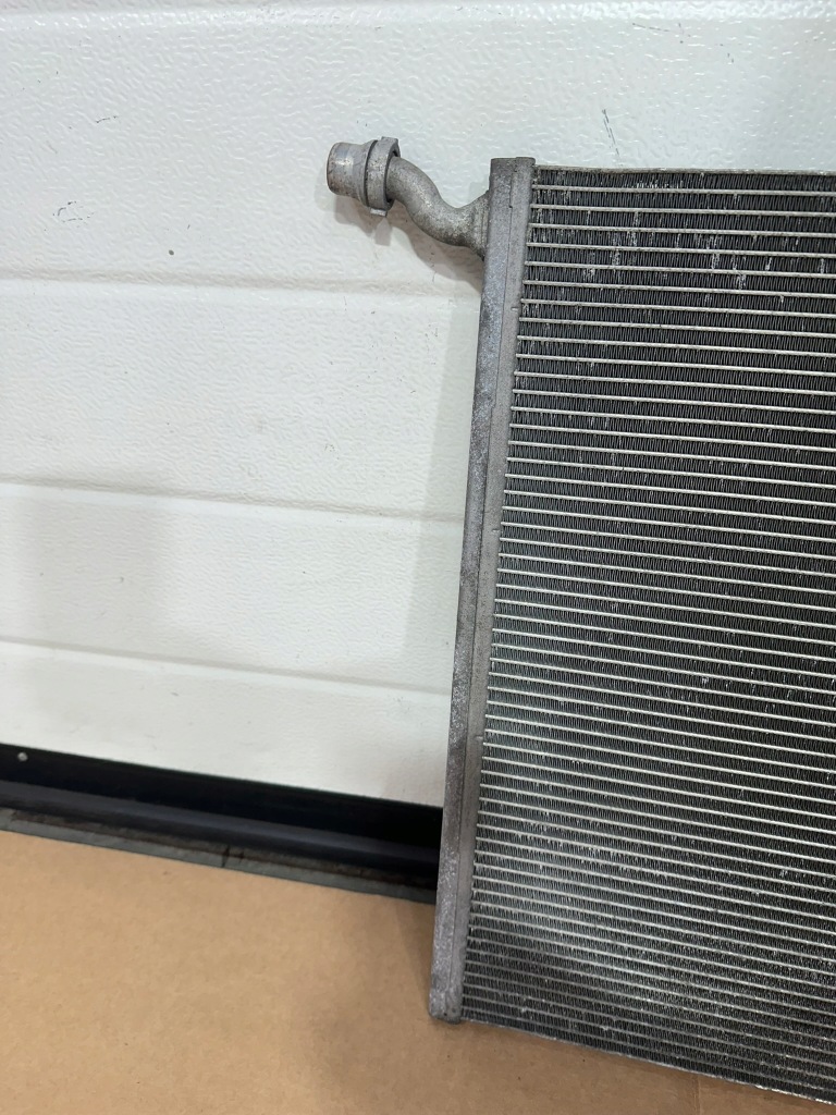 Радиатор воды, радиатор жидкости mercedes e klasa w213 s a0995002003 в Украине