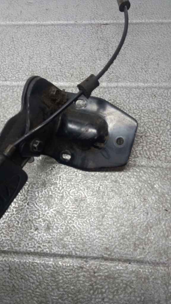 фото №4, Направляющая дверь левый задняя kia carnival 02r ii