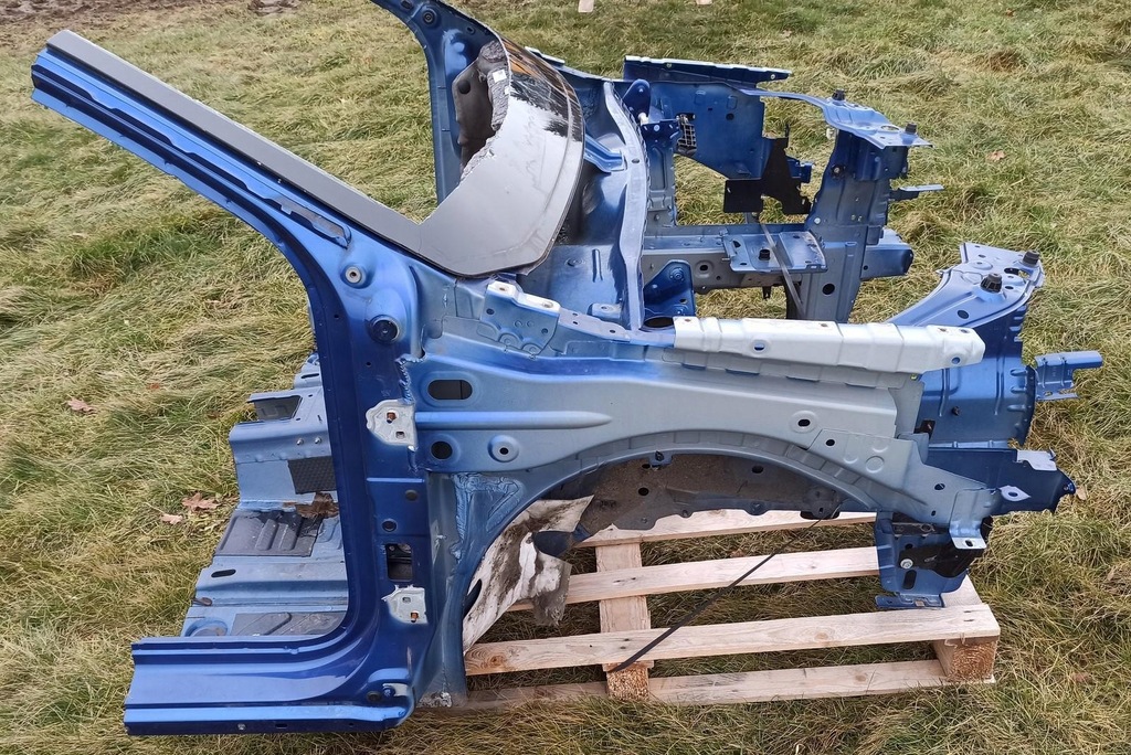 фото №1, Dacia duster ii чверть лонжерон права rqh чверть duster 2022