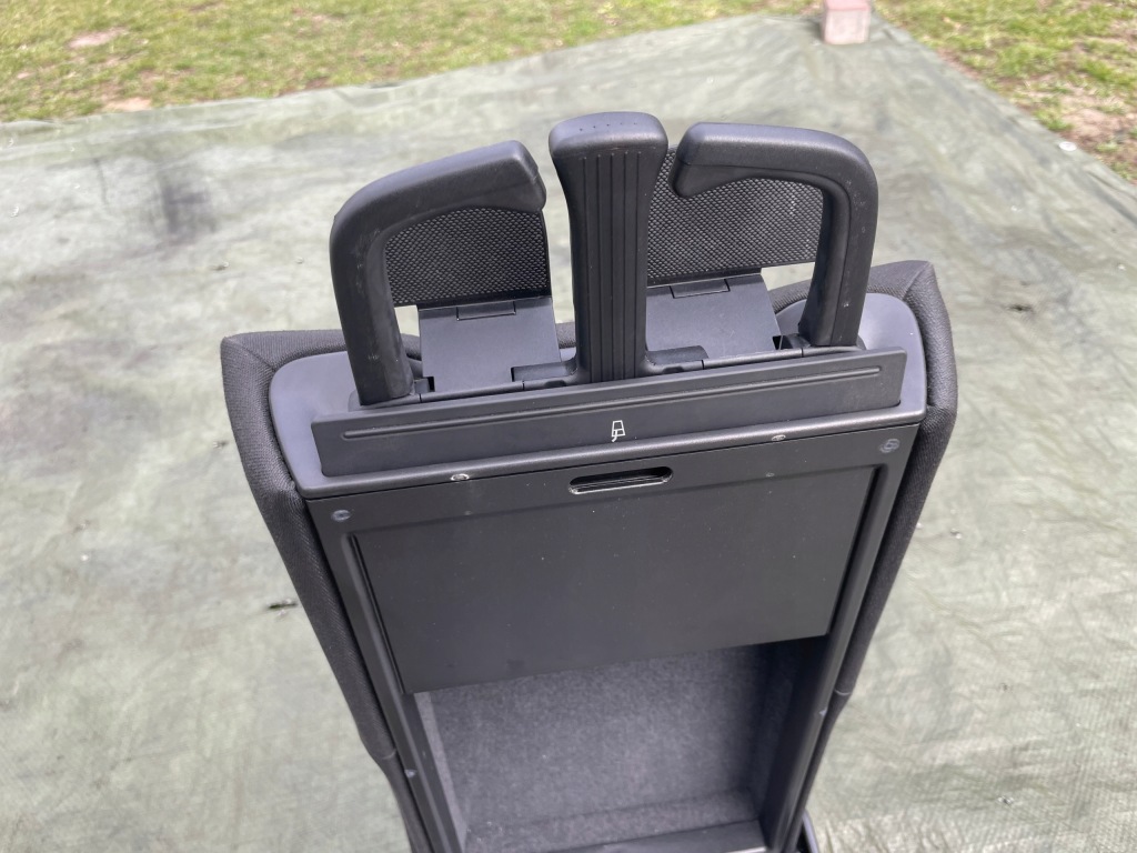 Подлокотник бардачок на лыжи задний  задний подстаканник audi a4 b8 8t0885875af Киев