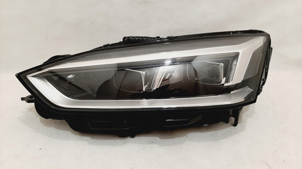 фото №1, Audi a5 full led 8w6941033d комплектна