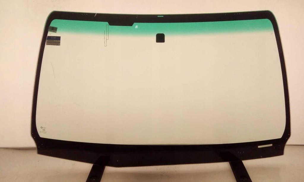 фото №1, Стекло лобовое передняя toyota hilux 2016- pas nowa