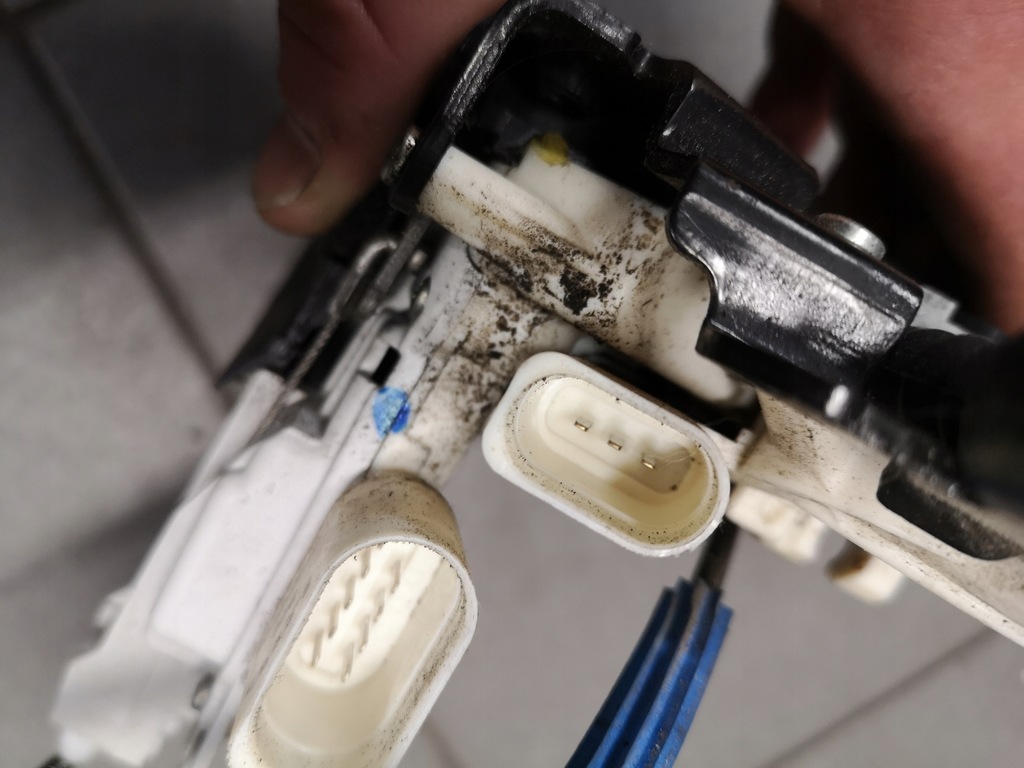 фото №6, Замок дверь правый задняя доводчик a8 d3 4e0839016aa