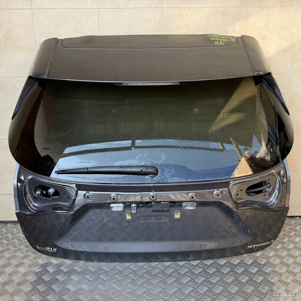 фото №1, Крышка багажника задняя комплектная toyota yaris cross 2022 rok камера