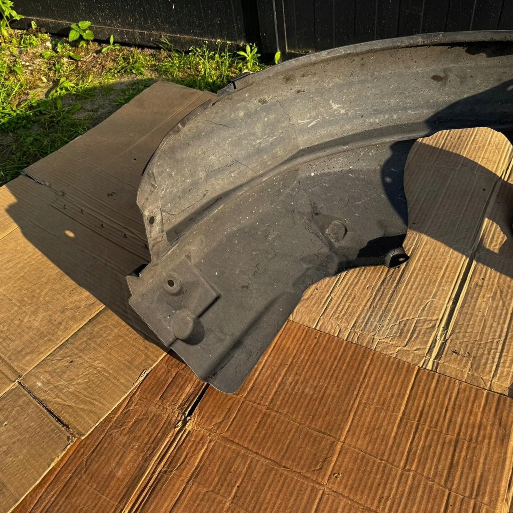 фото №13, Підкрилок правий перед праве передні ford fiesta mk7 8a61-16114-b