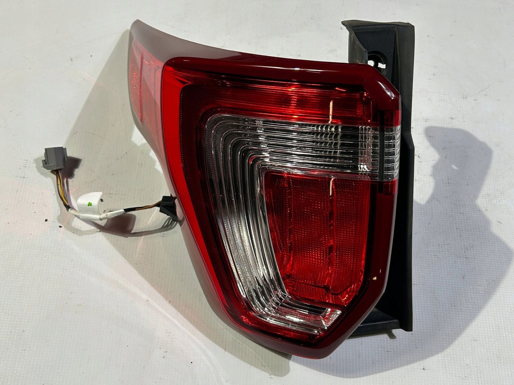 фото №15, Лампа задняя задняя левая led оригинал ford explorer v 2016-