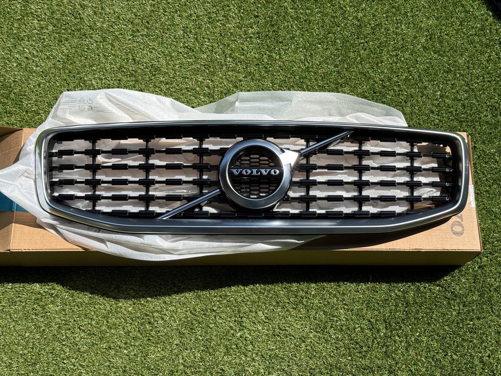 фото №1, Nowa решітка радіатора volvo s60 3 iii v60 ii 2 r-design 32368137