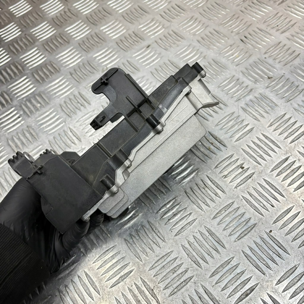 Модуль блок управления зарядки аккумулятор xc90 2 в Украине