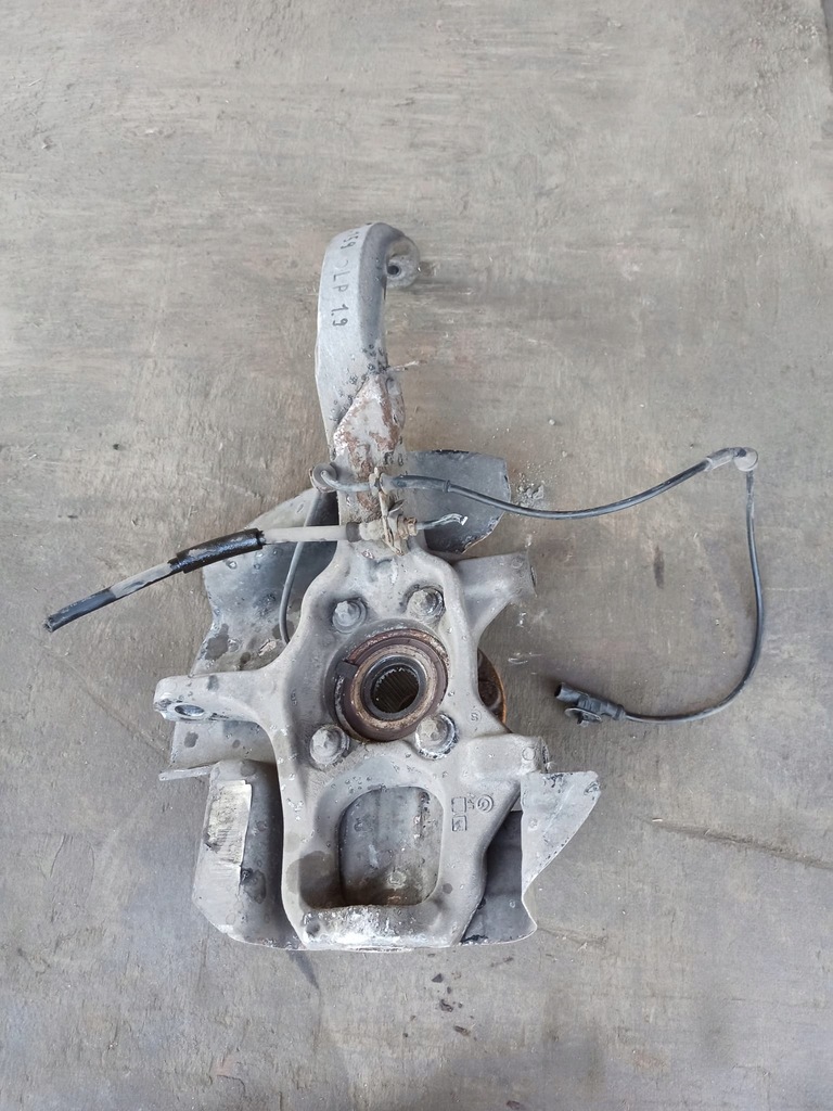 фото №2, Поворотный кулак ступица левый перед alfa romeo 159 1,9 jtd