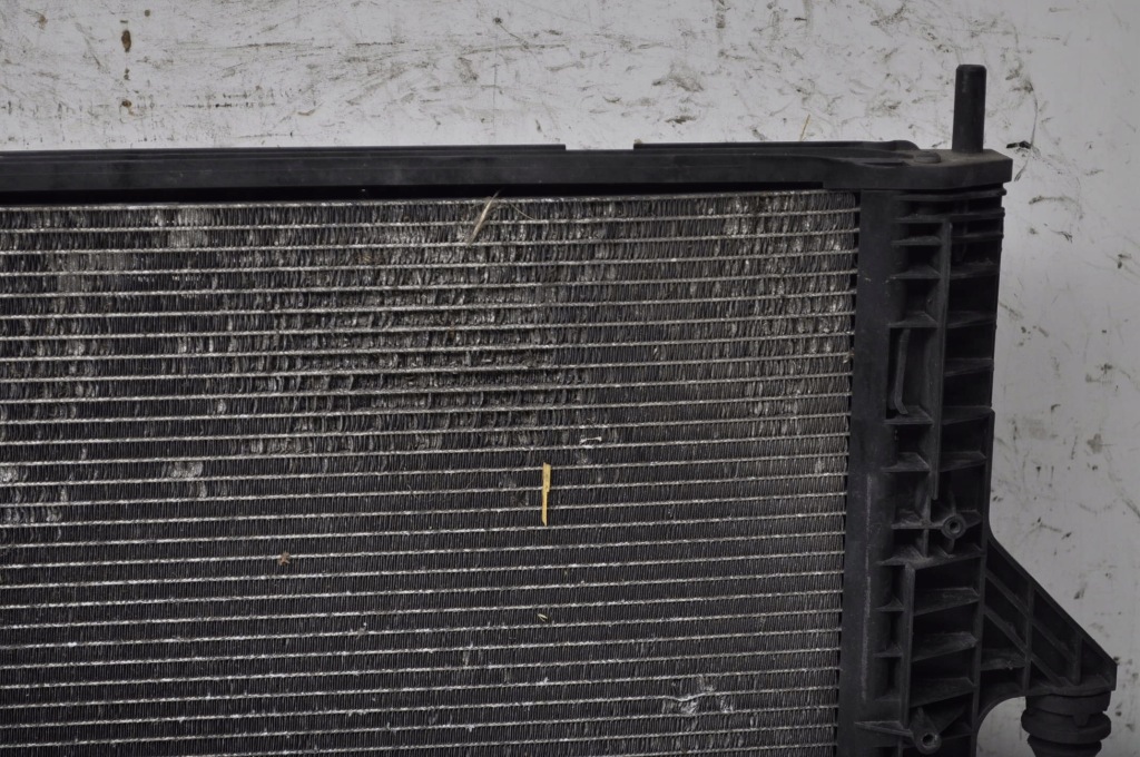 Volvo v40 2 радиатор воды 1 кондиционера 4n5h-19710-af 3m51-8005-db Цена