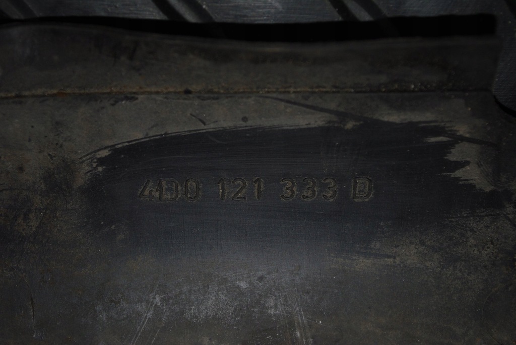 фото №16, Впуск воздуховод воздуха audi a8 d2 4.2 4d0121333