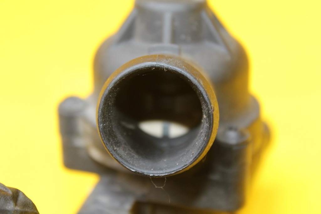 фото №8, Корпус термостата polo iv 1.2 6v bmd 03c121111b