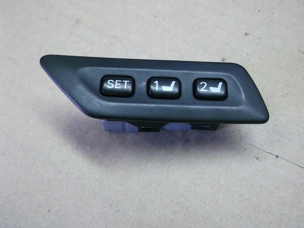 фото №1, Toyota avensis t27 панель кнопки память сиденье