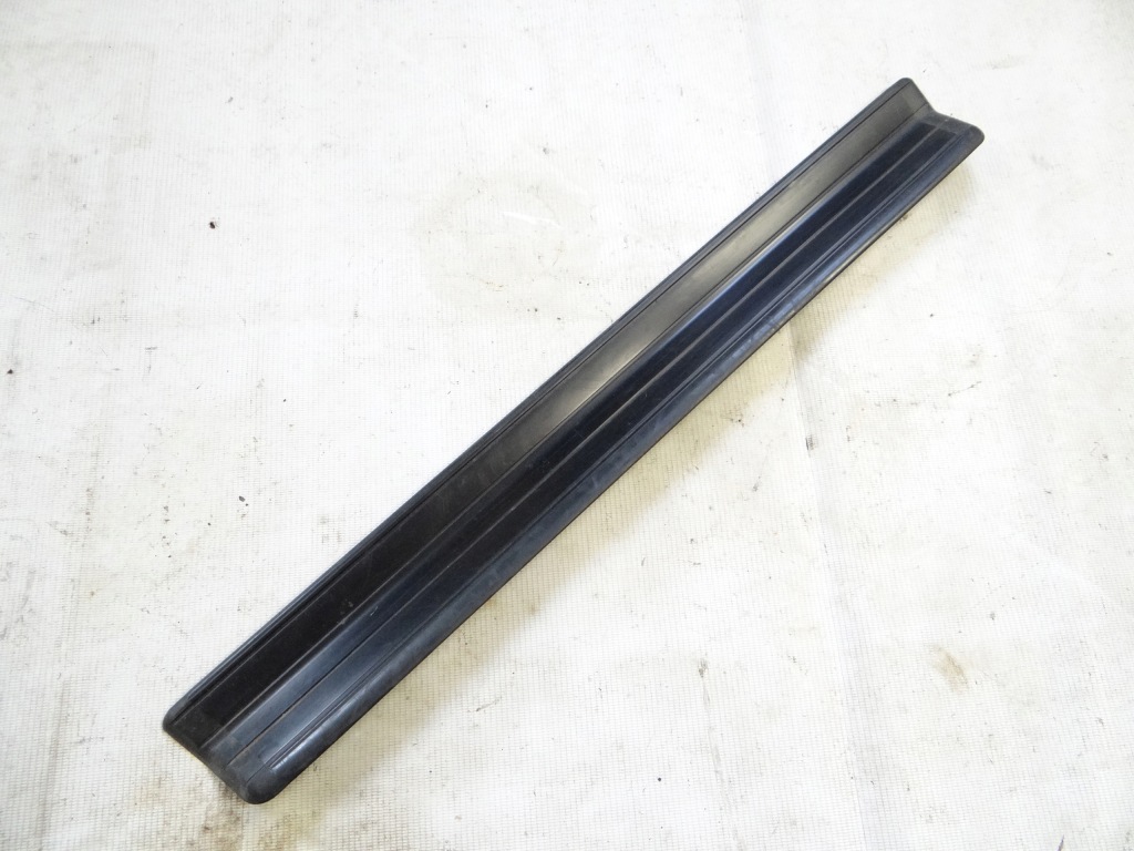 фото №1, Bmw оригінальний номер 8196130 молдинг поріг