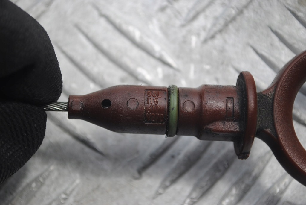 Щуп щуп масла vw passat b6 2.0 tdi cr Оригинал