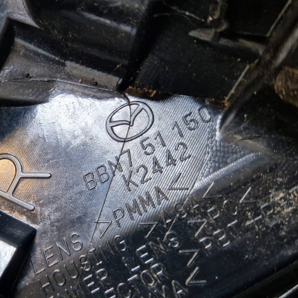 фото №13, Mazda 3 ii лампа права задня bbn751150