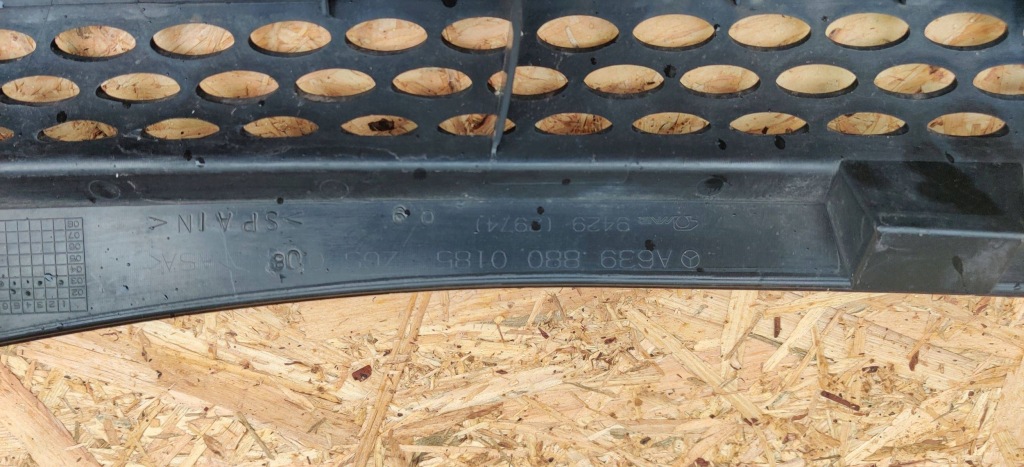 Mercedes-benz vito viano w638 накладка решітка радіатора решітка  a6398800185 Зі Шроту