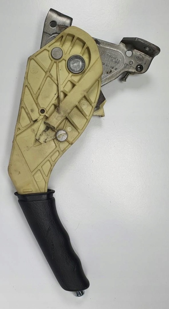 фото №1, Тормоз ручной рычаг ford focus mk1