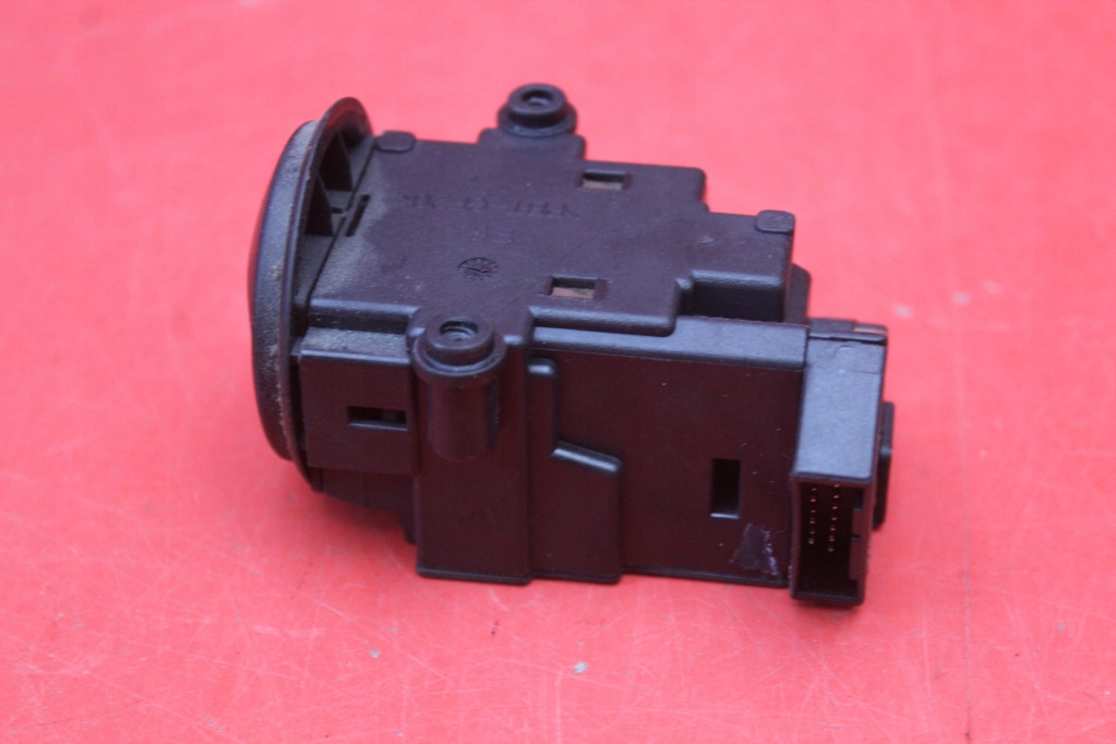 фото №10, Замок запалювання ключ кнопка 6954722-10 bmw e60 e61 2.0 d 163 km 03-07