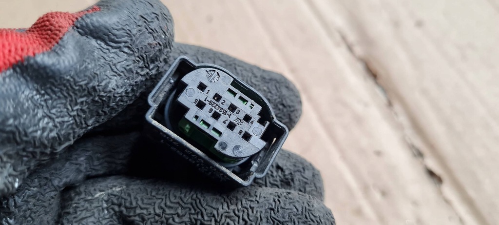 фото №10, S4 b9 8w a4 штекер колодка радара distronic 4f0972708 s6 c7 4g a6 a7 a5 8w